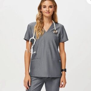 Figs | Casma Scrub Top in Graphite
